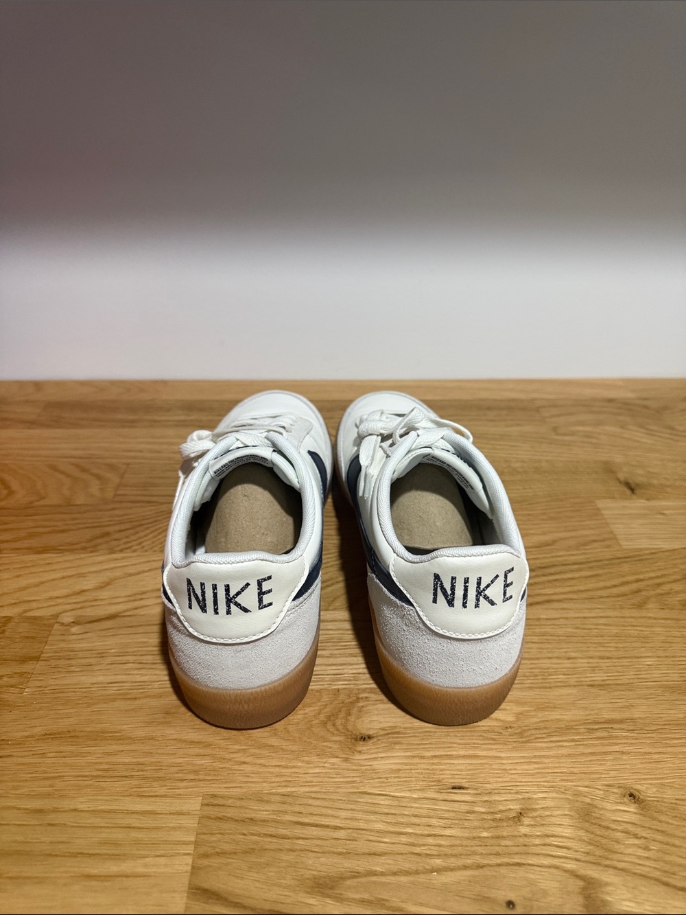Brand new Nike Killshot 2 size 10  White Sneakers with Navy Swoosh and Gum Sole - Picture 3 of 5